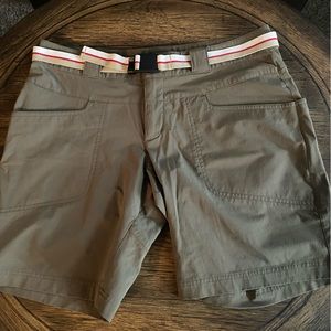 Eastern Mountain Sports Gray Hiking Outdoor Belted Shorts Size 8 100% Nylon
